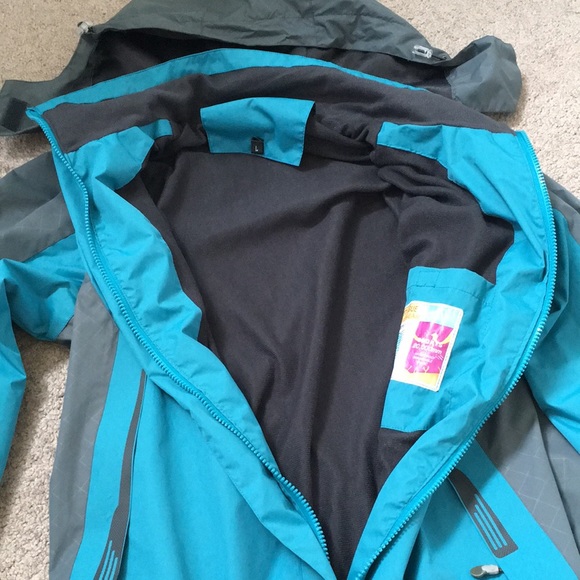 Woman’s L windbreaker rain jacket - Picture 5 of 11